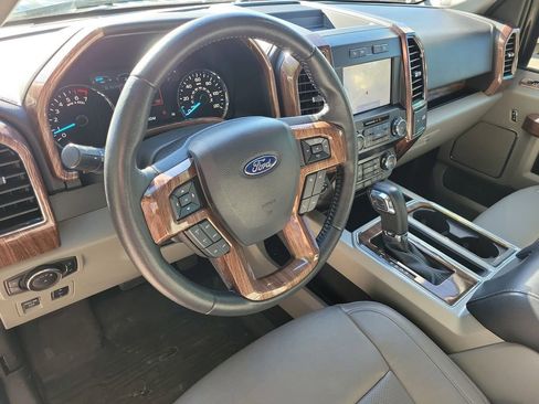 Used 2019 Ford F150 Lariat image 24