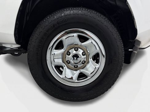 Used 2022 Toyota Tacoma SR5 RWD image 49
