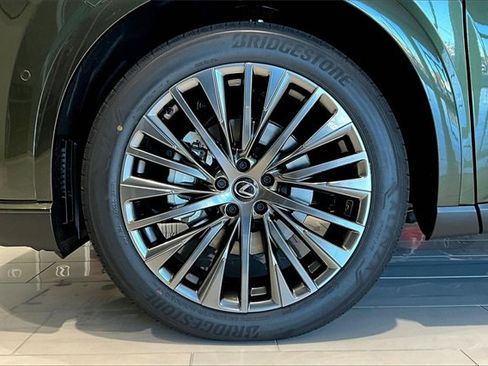 New 2025 Lexus RX 450h AWD w/ Luxury Package image 12