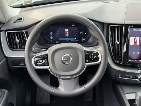 Certified 2025 Volvo XC60 B5 Plus image 12