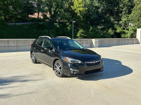 Used 2018 Subaru Impreza 2.0i Limited w/ Popular Package #2 image 3