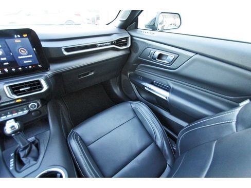 Used 2025 Ford Mustang Premium RWD image 11