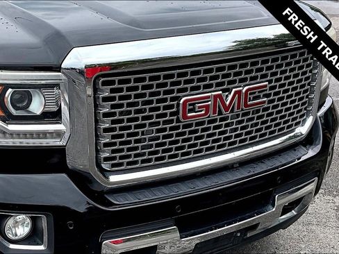 Used 2016 GMC Sierra 2500 Denali w/ Duramax Plus Package AWD/4WD image 33