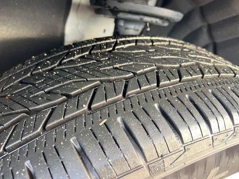 Certified 2024 GMC Acadia Elevation w/ Luxury Package image 32