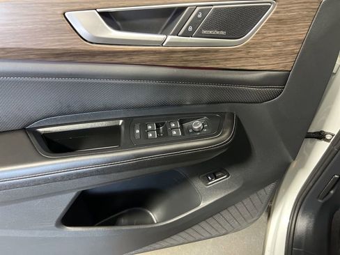 Used 2024 Volkswagen Atlas SEL Premium R-Line image 20