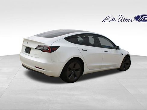 Used 2022 Tesla Model 3 Long Range AWD/4WD image 5