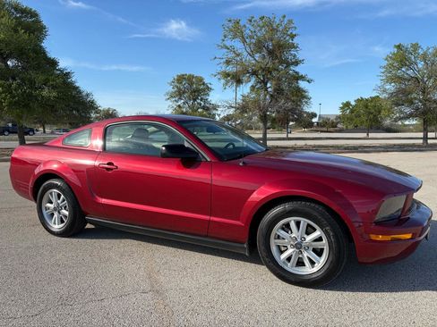 Used 2006 Ford Mustang Coupe image 48