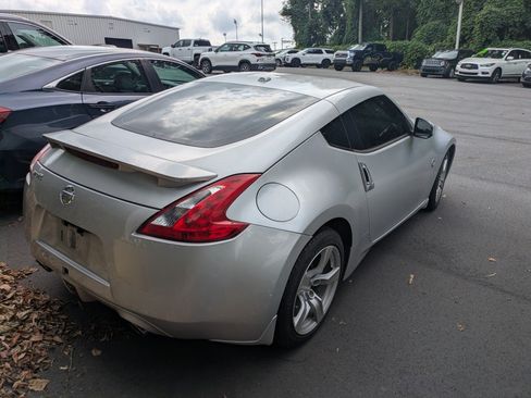 Used 2011 Nissan 370Z Touring w/ Aerodynamics Pkg RWD image 4
