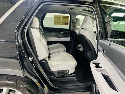 Used 2022 Hyundai Palisade SEL w/ Premium Package FWD image 33