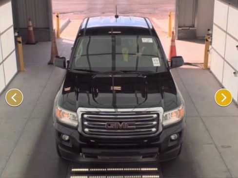 Used 2019 GMC Canyon SLE w/ SLE Convenience Package image 2