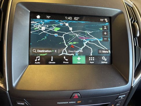 Used 2018 Ford Edge Titanium w/ Equipment Group 301A AWD/4WD image 17