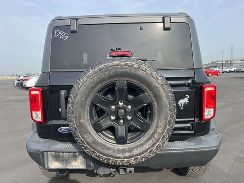 Used 2023 Ford Bronco Black Diamond image 6