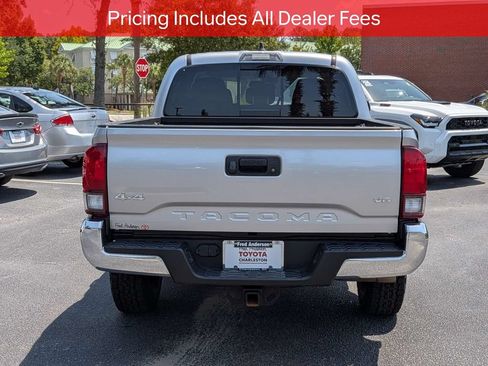 Certified 2022 Toyota Tacoma SR5 AWD/4WD image 6