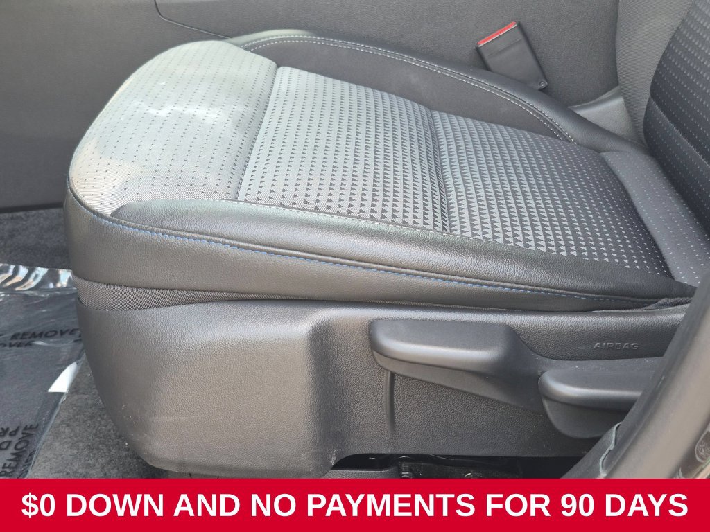 Used 2025 Chevrolet Trax LT w/ LT Convenience Package FWD image 20