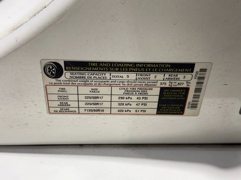 Used 2018 Jaguar XE Premium image 40