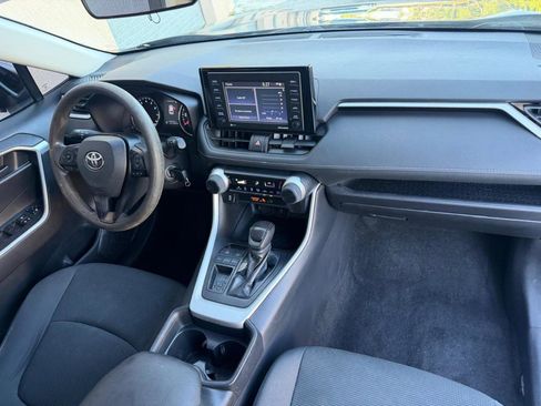 Used 2021 Toyota RAV4 LE FWD image 20