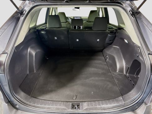 Used 2022 Toyota RAV4 XLE AWD/4WD image 35