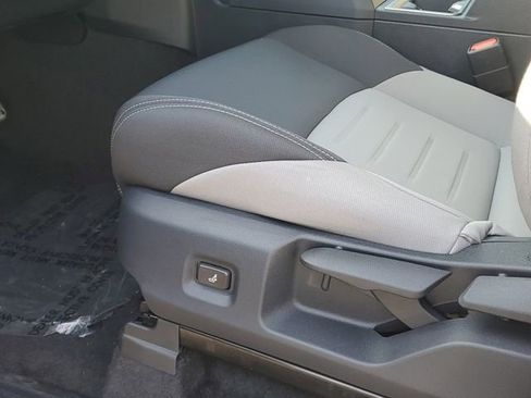 Used 2025 Toyota Tacoma TRD Sport image 11