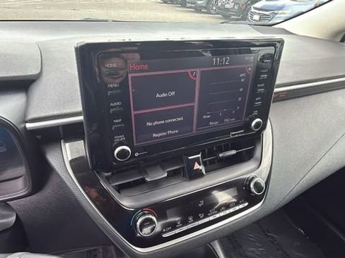 Used 2022 Toyota Corolla LE image 15