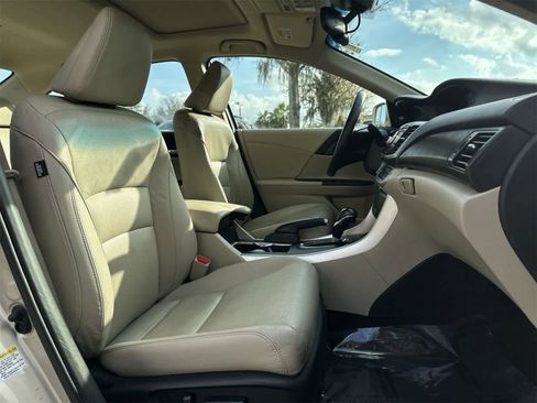 Used 2015 Honda Accord EX-L image 17