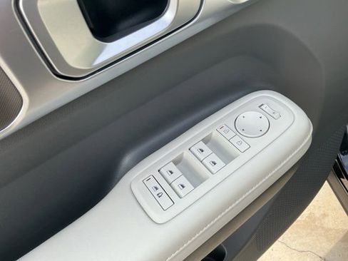 Certified 2025 Hyundai Santa Fe SEL FWD image 16