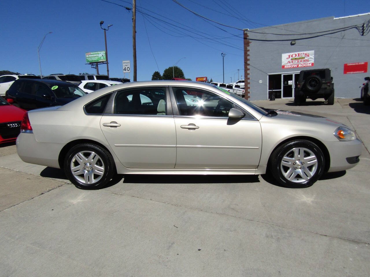 Used 2011 Chevrolet Impala LT FWD image 3
