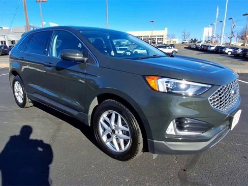 Certified 2023 Ford Edge SEL w/ Convenience Package image 2