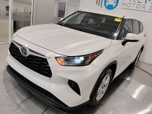 Used 2021 Toyota Highlander L image 98