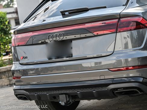 Used 2024 Audi Q8 Premium Plus image 15