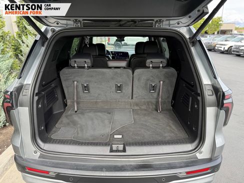 Used 2025 Chevrolet Traverse Z71 AWD/4WD image 35