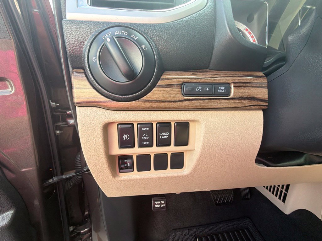 Used 2016 Nissan Titan SL RWD image 18