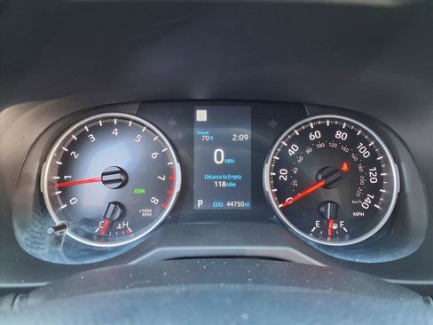 Used 2022 Toyota RAV4 XLE w/ Convenience Package image 16