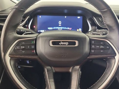 Used 2022 Jeep Grand Cherokee Limited w/ Luxury Tech Group II AWD/4WD image 12