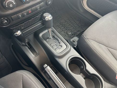 Used 2017 Jeep Wrangler Unlimited Sahara w/ Max Tow Package image 20