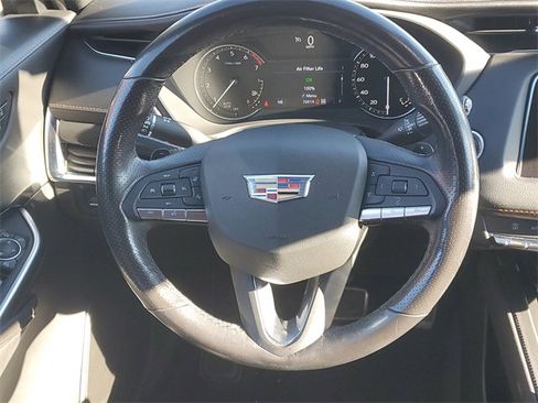 Used 2020 Cadillac XT4 Sport w/ Cold Weather Package image 15