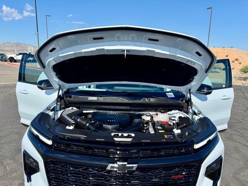 New 2026 Chevrolet Traverse RS w/ LPO, Floor Liner Package image 40