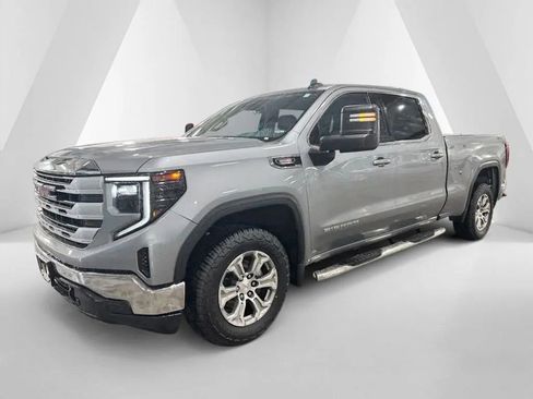 Used 2025 GMC Sierra 1500 SLE w/ Max Trailering Package image 3