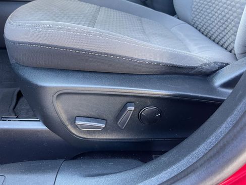 Used 2021 Ford Escape SE w/ SE Sport Appearance Package FWD image 16