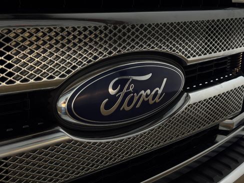 Used 2016 Ford F250 XLT w/ FX4 Off-Road Package image 53