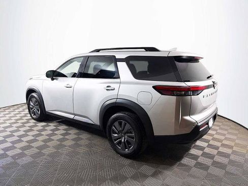 Certified 2024 Nissan Pathfinder SV AWD/4WD image 6