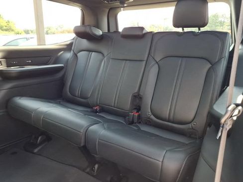 New 2026 Jeep Grand Wagoneer Limited AWD/4WD image 19