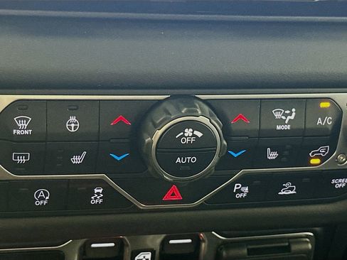 New 2025 Jeep Wrangler Sahara image 27