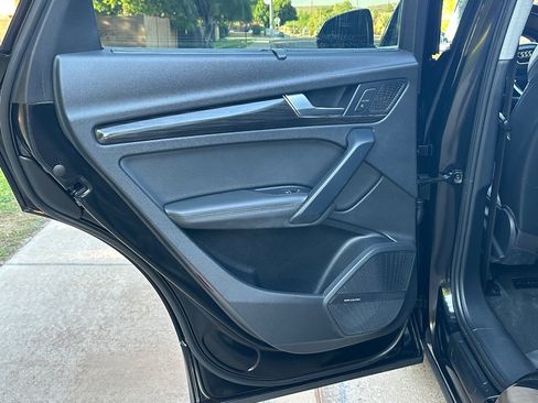 Used 2019 Audi Q5 Prestige w/ Prestige Package image 42