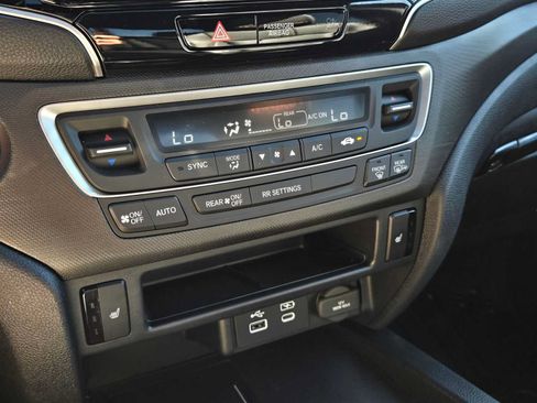 Used 2024 Honda Ridgeline TrailSport image 29