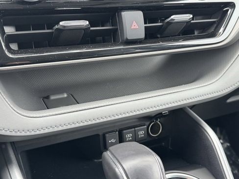 Certified 2021 Toyota Highlander XLE image 15