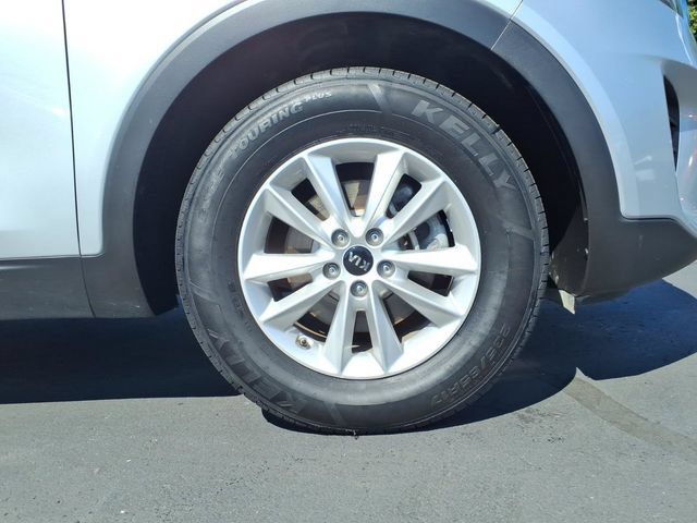 Used 2019 Kia Sorento L FWD image 9