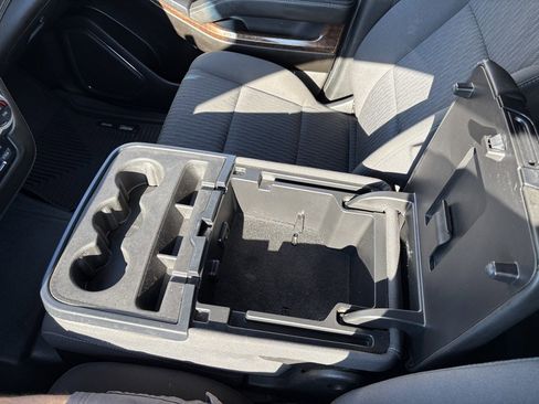 Used 2020 Chevrolet Suburban 4WD w/ Max Trailering Package image 17