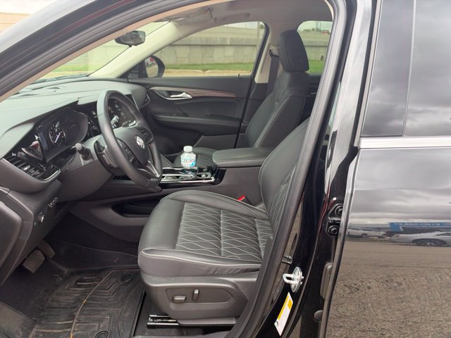 Used 2023 Buick Envision Avenir AWD/4WD image 6