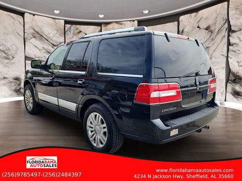Used 2011 Lincoln Navigator Sport Utility 4D image 5