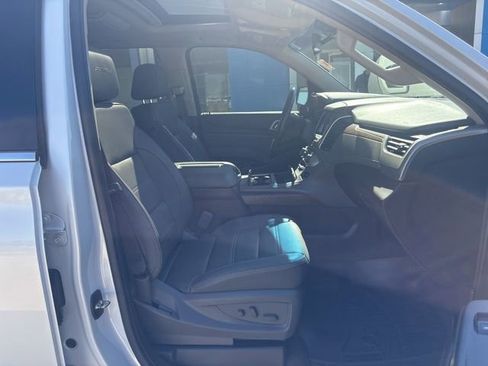 Used 2019 GMC Yukon XL Denali w/ Denali Ultimate Package AWD/4WD image 25